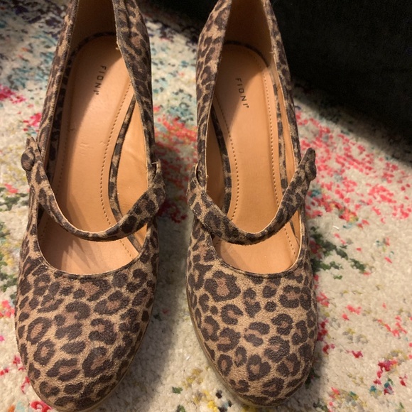 Leopard Wedges - Picture 2 of 5